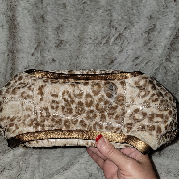 B. Makowsky animal print bag. - Picture 4 of 13